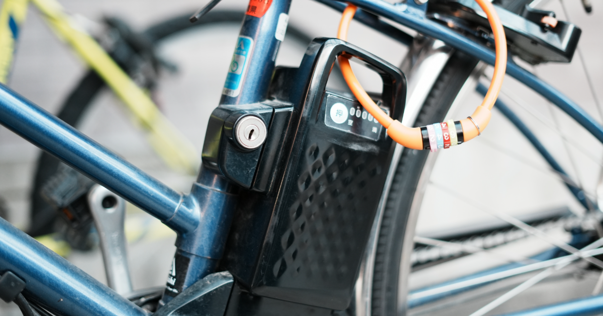 ワイヤーロックと自転車